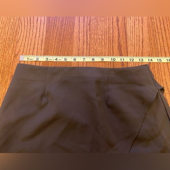 Tobi Forest Green Asymmetrical Layered Wrap Stretchy Tulip Skirt - Picture 3 of 13